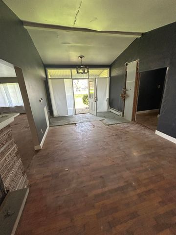 1058 Cora Drive, Flint, MI 48532