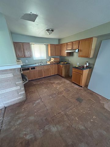 1058 Cora Drive, Flint, MI 48532