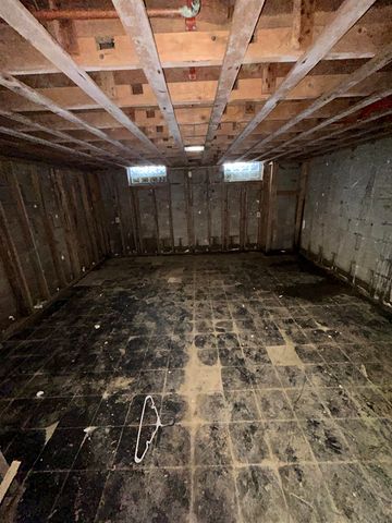 1058 Cora Drive, Flint, MI 48532