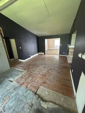 1058 Cora Drive, Flint, MI 48532