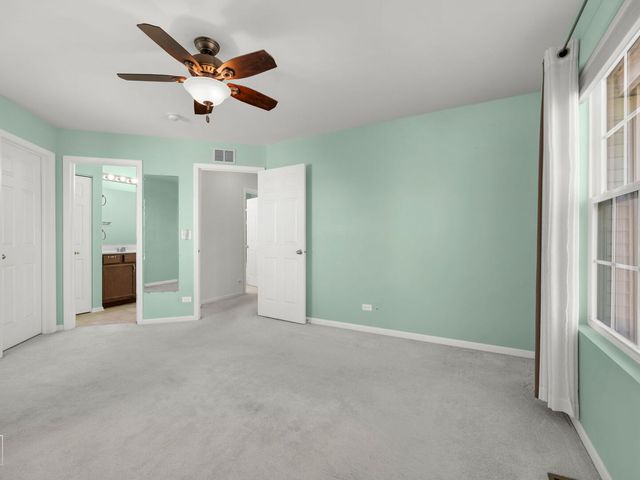 599 Treble Lane, Volo, IL 60073