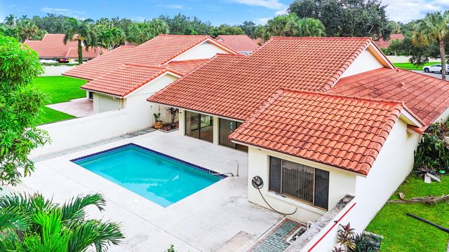 2845 DUQUESNE Circle, West Palm Beach, FL 33409