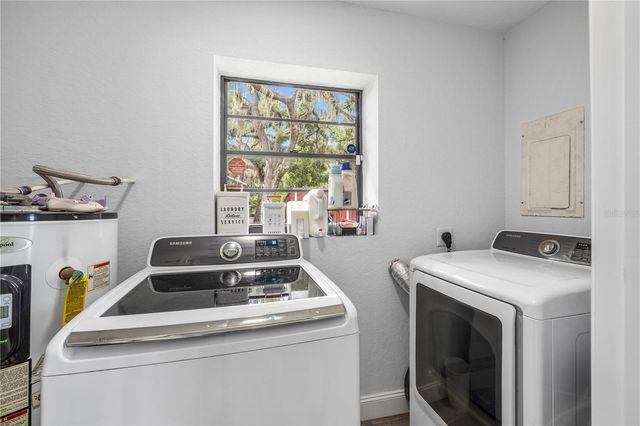 2118 E KEYSVILLE ROAD, Lithia, FL 33547