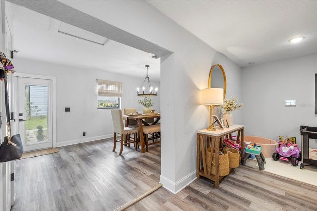 2118 E KEYSVILLE ROAD, Lithia, FL 33547