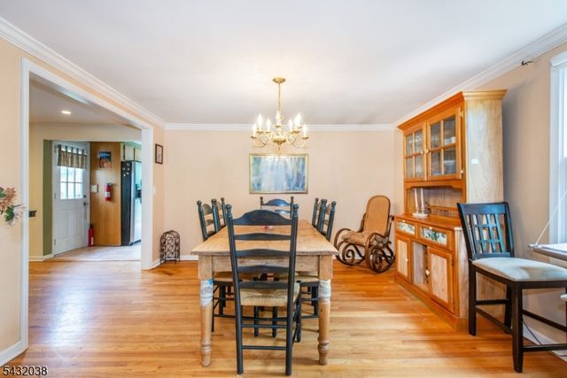 10 Cedar Wax Wing Rd, Allamuchy Twp., NJ 07840