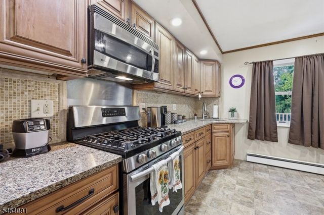 22 Hillside Rd, Mansfield Twp., NJ 07840