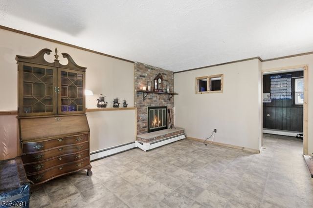 22 Hillside Rd, Mansfield Twp., NJ 07840