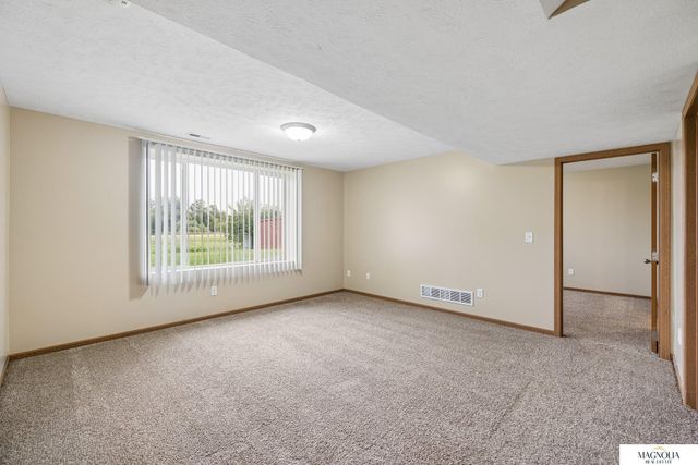 6656 N 13th Street, Lincoln, NE 68521