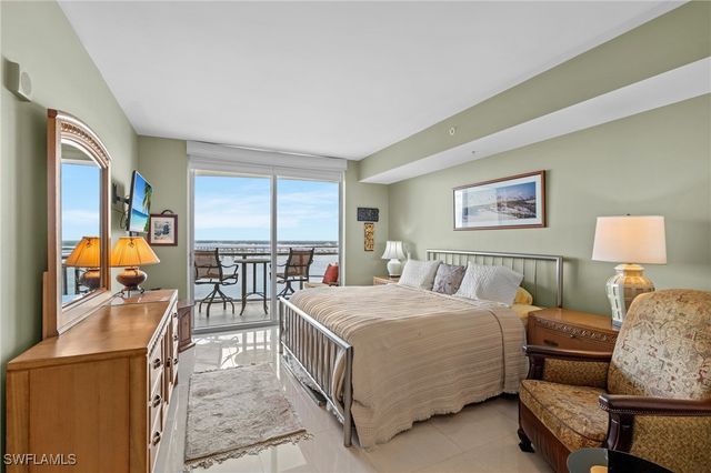 3000 Oasis Grand BLVD 2203, Fort Myers, FL 33916