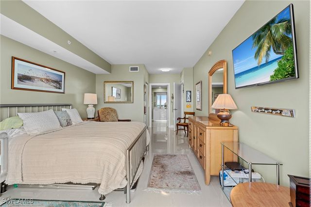 3000 Oasis Grand BLVD 2203, Fort Myers, FL 33916