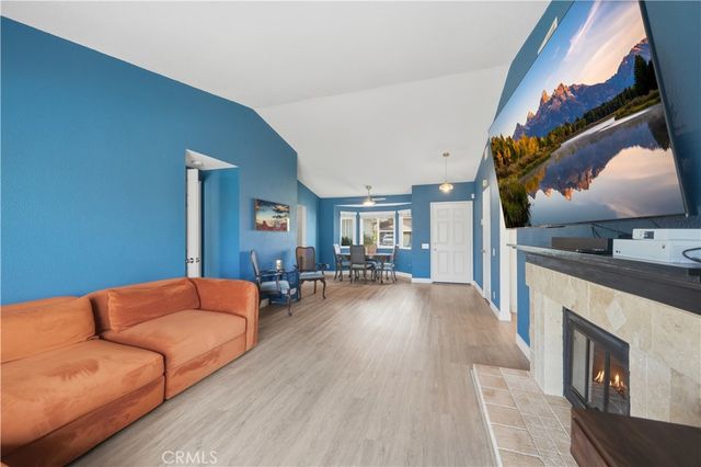 42230 Cosmic, Temecula, CA 92592