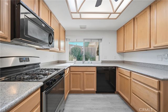 42230 Cosmic, Temecula, CA 92592