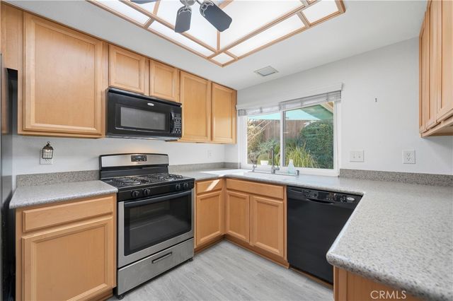 42230 Cosmic, Temecula, CA 92592