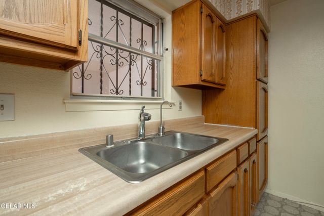 912 AGUA PRIETA Drive, El Paso, TX 79907