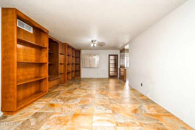 912 AGUA PRIETA Drive, El Paso, TX 79907