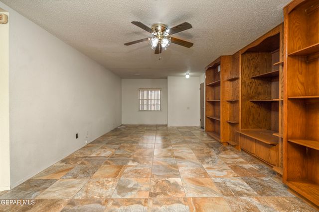 912 AGUA PRIETA Drive, El Paso, TX 79907