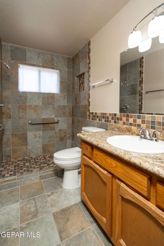 912 AGUA PRIETA Drive, El Paso, TX 79907