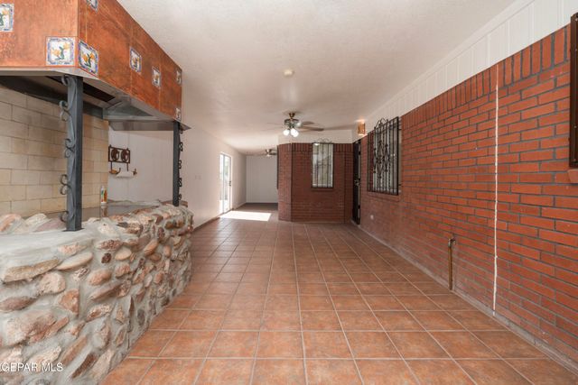 912 AGUA PRIETA Drive, El Paso, TX 79907