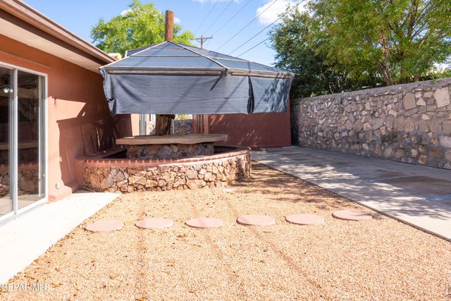 912 AGUA PRIETA Drive, El Paso, TX 79907