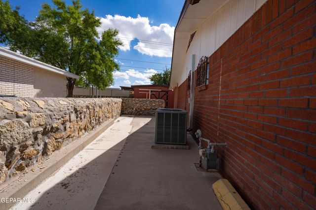 912 AGUA PRIETA Drive, El Paso, TX 79907