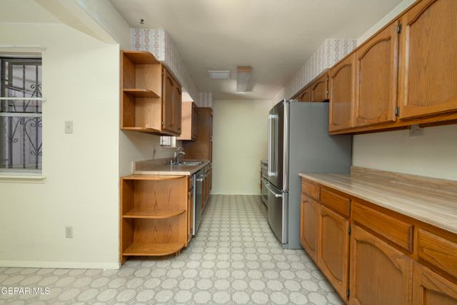 912 AGUA PRIETA Drive, El Paso, TX 79907