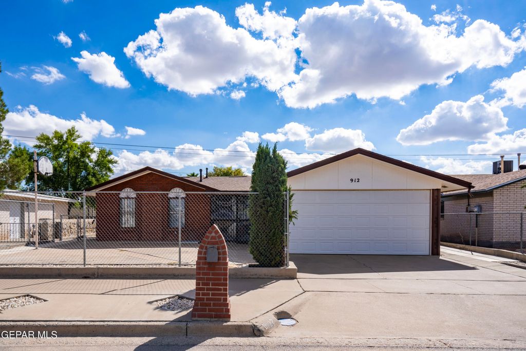 912 AGUA PRIETA Drive, El Paso, TX 79907