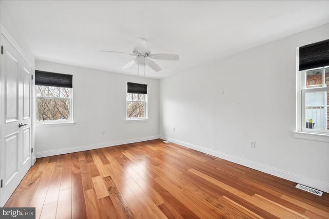 910 FITZWATER ST, Philadelphia, PA 19147