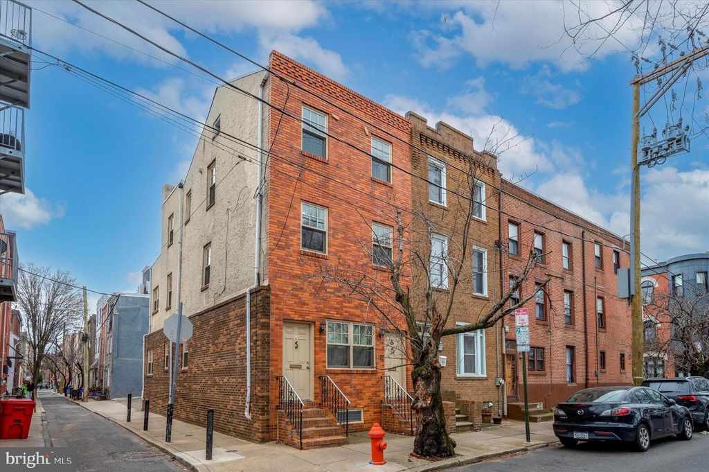 910 FITZWATER ST, Philadelphia, PA 19147