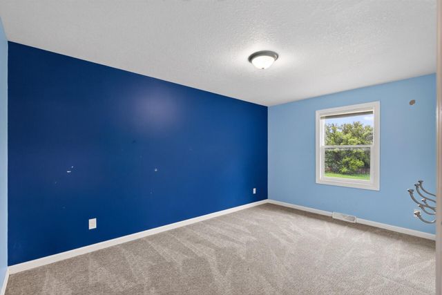 710 129th Avenue NE, Blaine, MN 55434