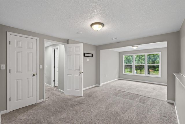 710 129th Avenue NE, Blaine, MN 55434
