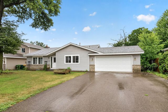 710 129th Avenue NE, Blaine, MN 55434