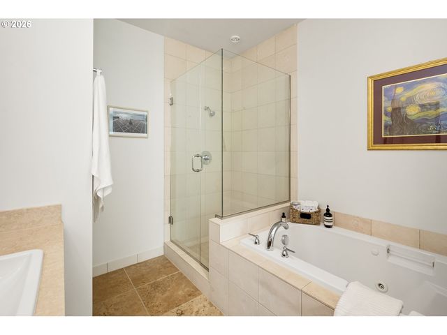 1636 Nw RIVERSCAPE St, Portland, OR 97209