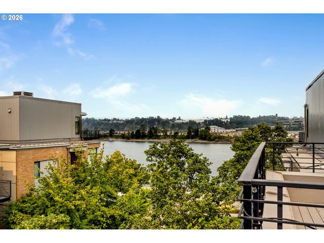 1636 Nw RIVERSCAPE St, Portland, OR 97209