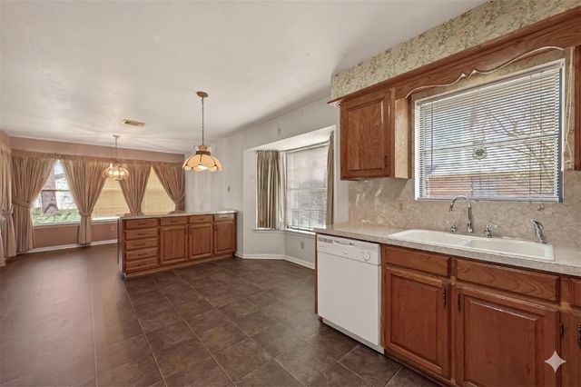 2930 Quail Oak Drive, Houston, TX 77014