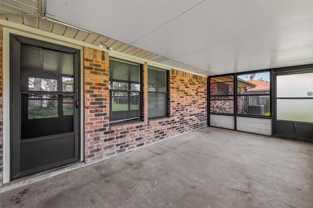 2930 Quail Oak Drive, Houston, TX 77014