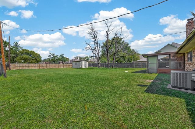 2930 Quail Oak Drive, Houston, TX 77014