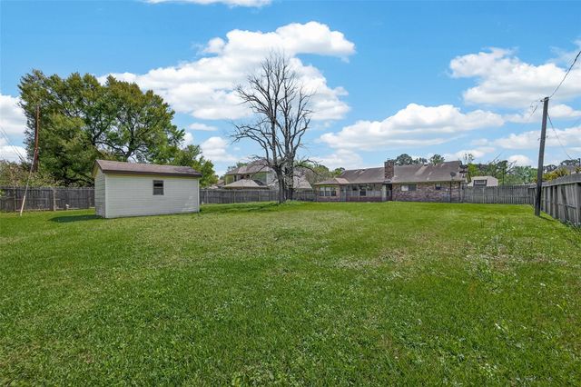 2930 Quail Oak Drive, Houston, TX 77014