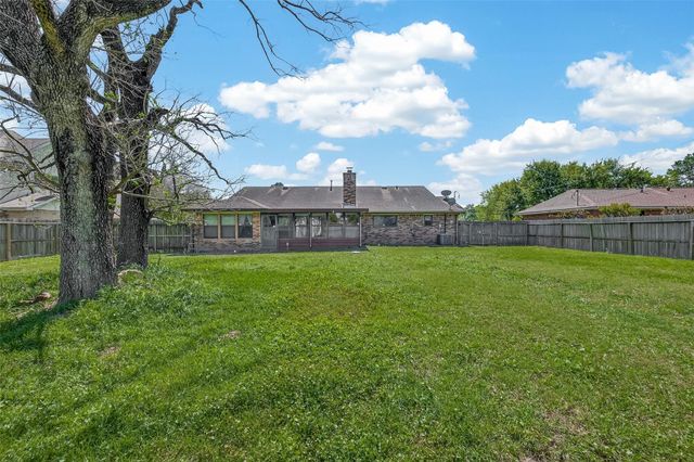 2930 Quail Oak Drive, Houston, TX 77014