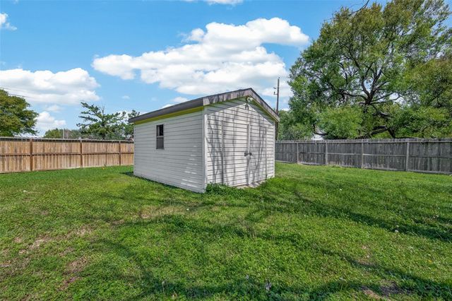 2930 Quail Oak Drive, Houston, TX 77014