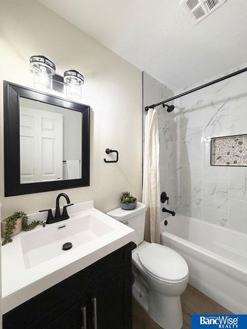 1721 W Washington Street, Lincoln, NE 68522