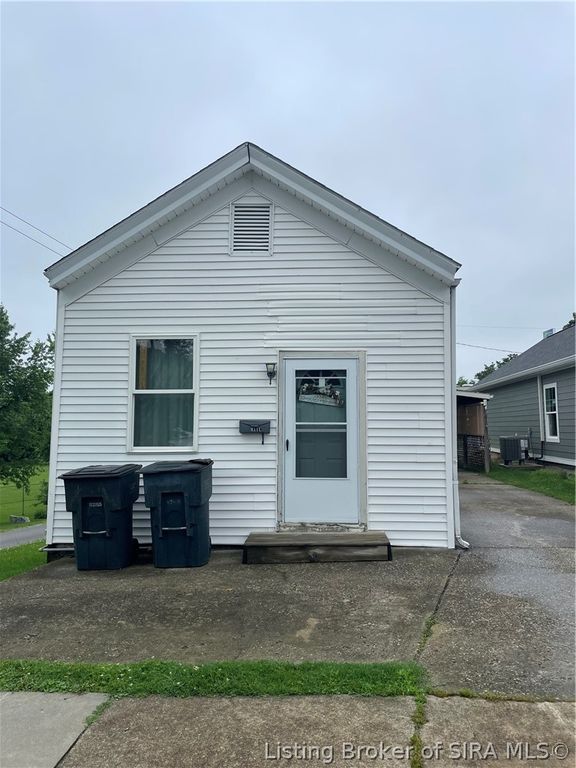 426 W Seventh, New Albany, IN 47150