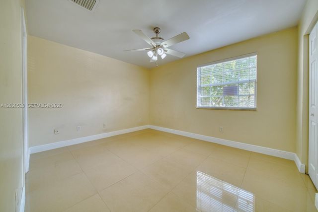 18326 NW 68th Ave H, Hialeah, FL 33015