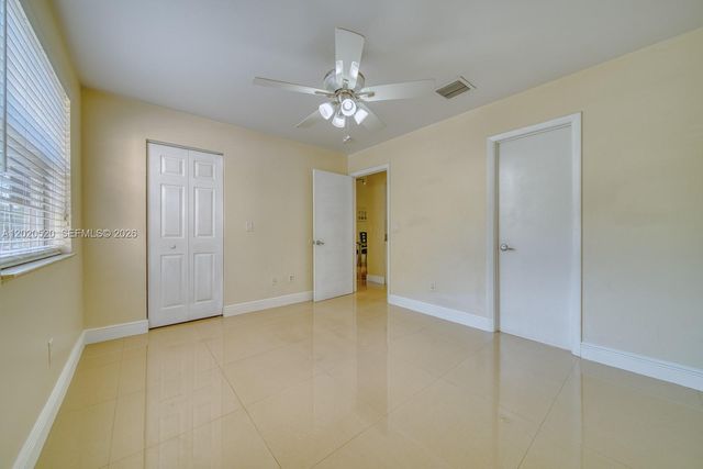 18326 NW 68th Ave H, Hialeah, FL 33015