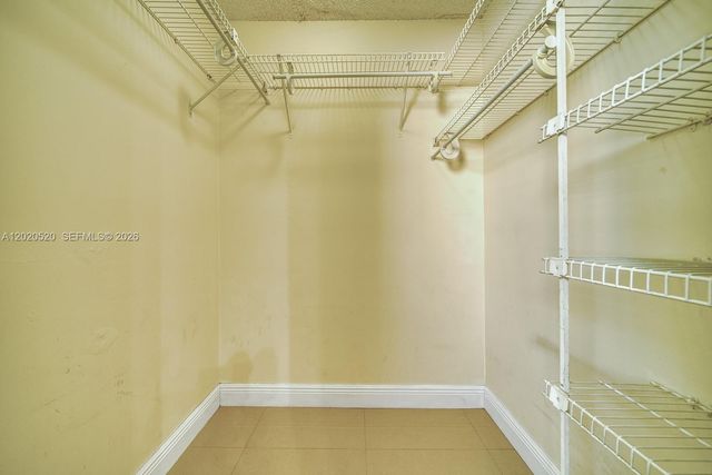 18326 NW 68th Ave H, Hialeah, FL 33015