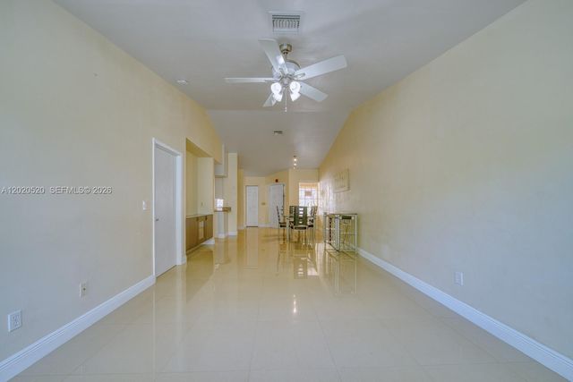 18326 NW 68th Ave H, Hialeah, FL 33015
