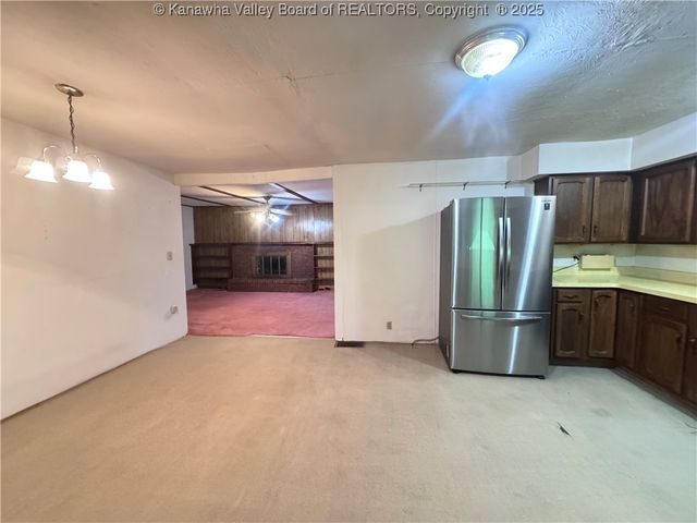 236 Easter Road, Nitro, WV 25143