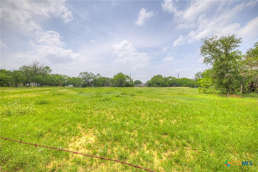 Image 33 of property listing at 236 Shady Lane, Seguin, TX 78155
