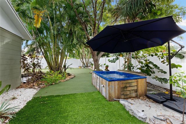 9854 51ST AVENUE N, St Petersburg, FL 33708