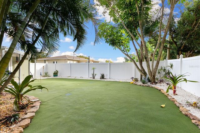 9854 51ST AVENUE N, St Petersburg, FL 33708