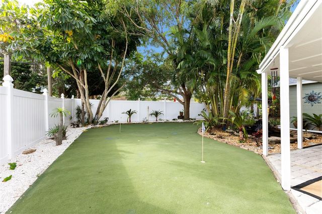 9854 51ST AVENUE N, St Petersburg, FL 33708